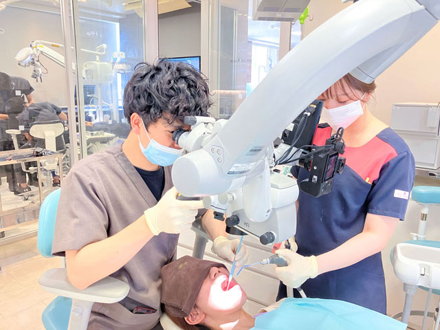 マイクロスコープを使用した精密検査 福岡市南区老司 ひろた哲哉歯科・矯正歯科